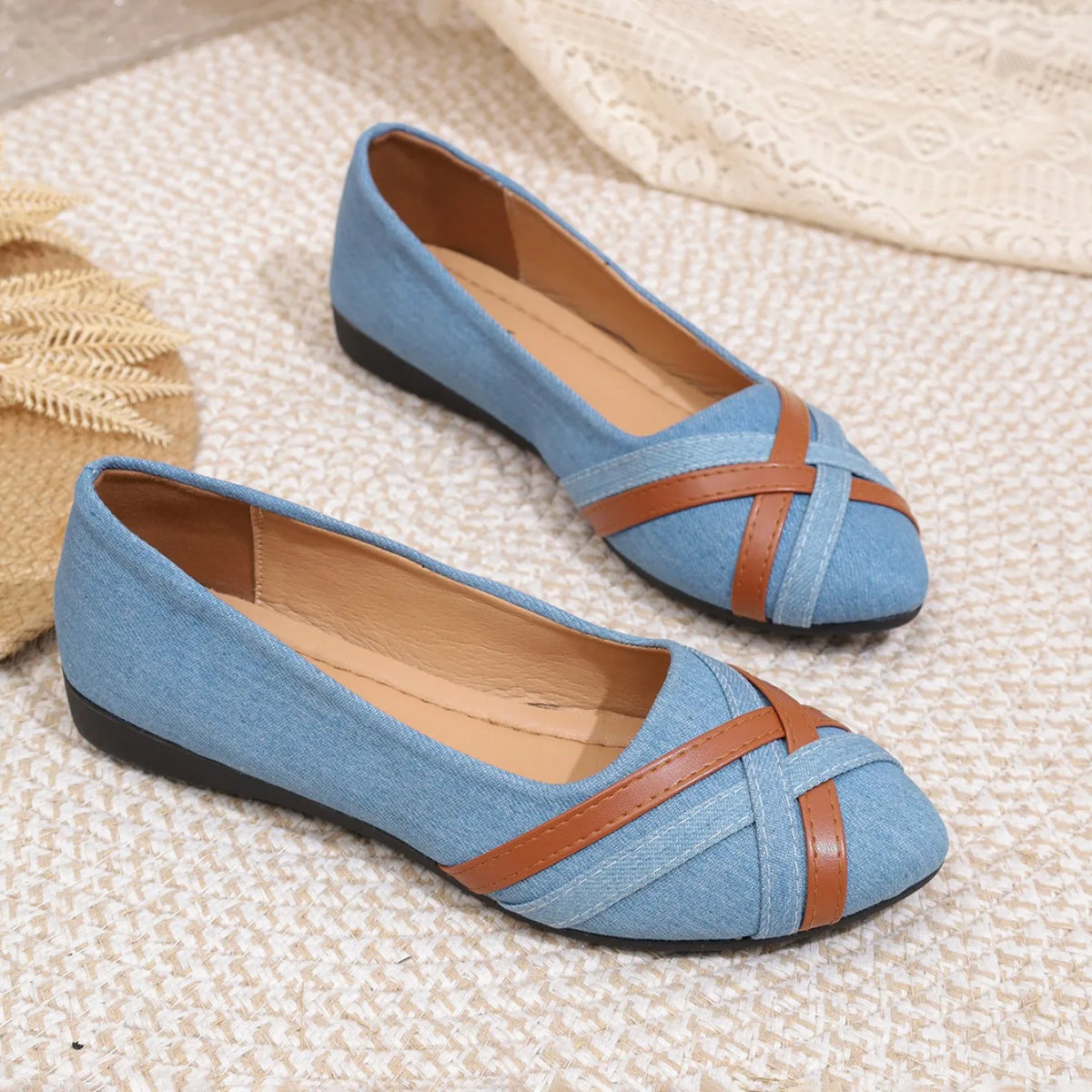 2025 Spring and Autumn New Fashionable Breathable Comfortable Flat Shoes Anti slip Large Women's Shoes Casual Shoes Pi-Mart