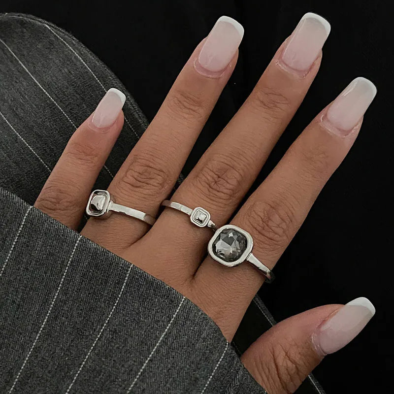 Fashion Grey Crystal Geometric Ring Women Design Silver Color Square Finger Rings Asymmetrical Zircon Daily Wear Jewelry Gifts Pi-Mart