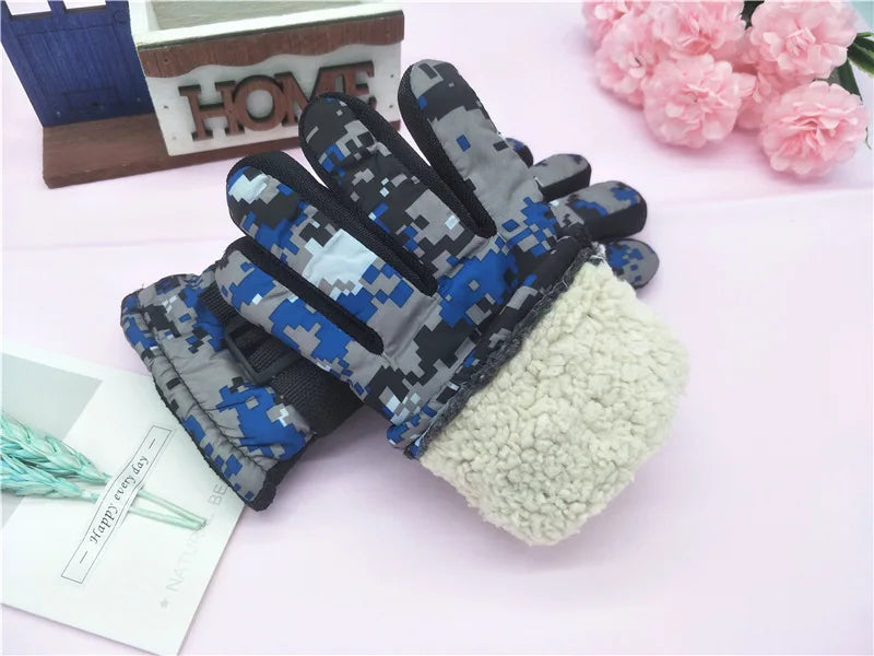 Kids Winter Gloves for Boys Girls 8-12 Years Old Fleece Lined Warm Thick Camouflage Ski Cycling Design Mittens Accessories Pi-Mart