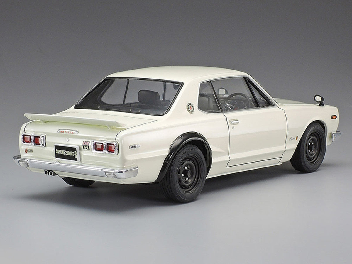 Model Kit Nissan Skyline 2000 GT-R 1/24 Scale Model by Tamiya LuxuryLifeWay Online Store