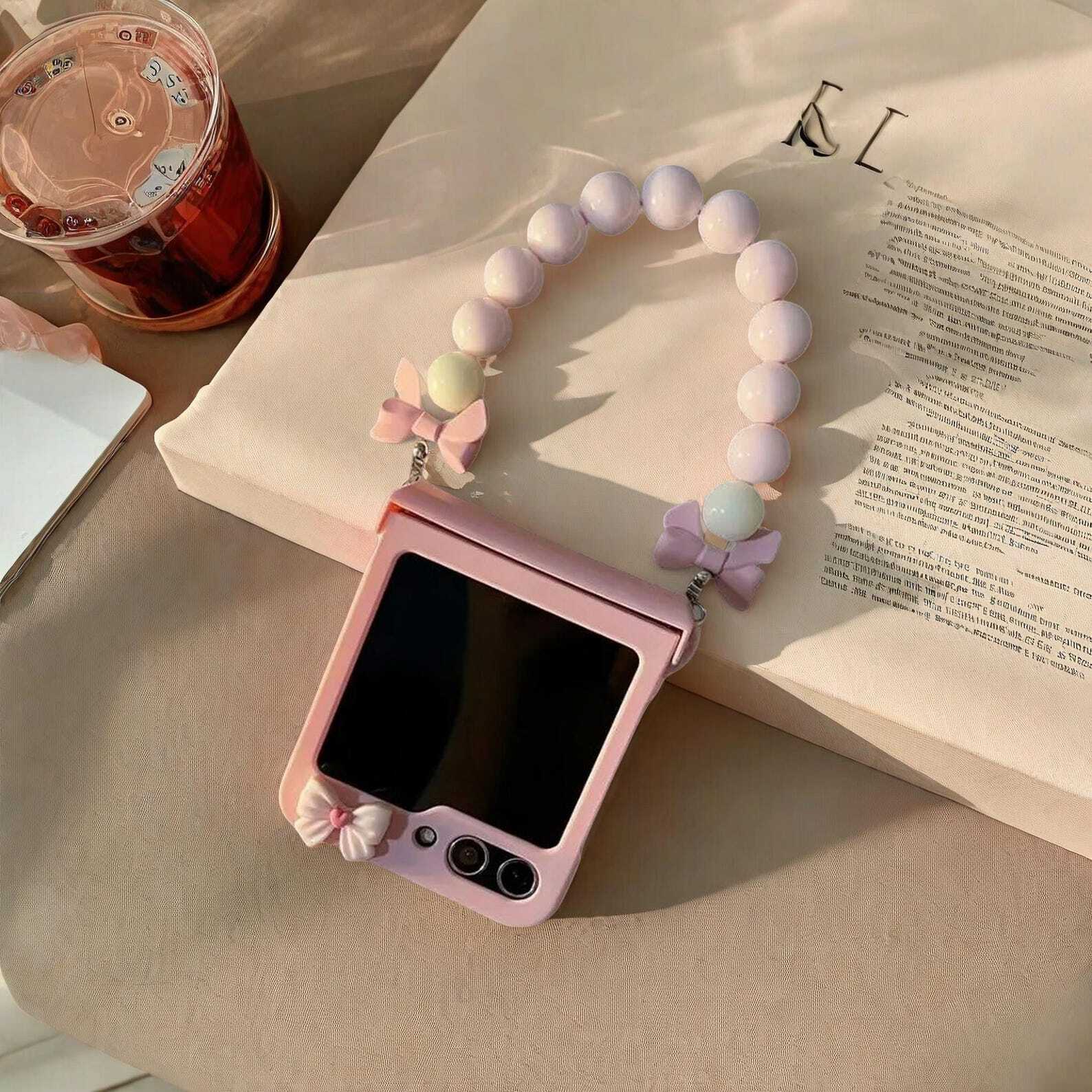 Cute Bow Chain Bracelet Hinge Case for Samsung Galaxy Z Flip 3 4 5 6 7 - Stylish Protective Cover for ZFlip5 ZFlip6 Phones LuxuryLifeWay Online Store
