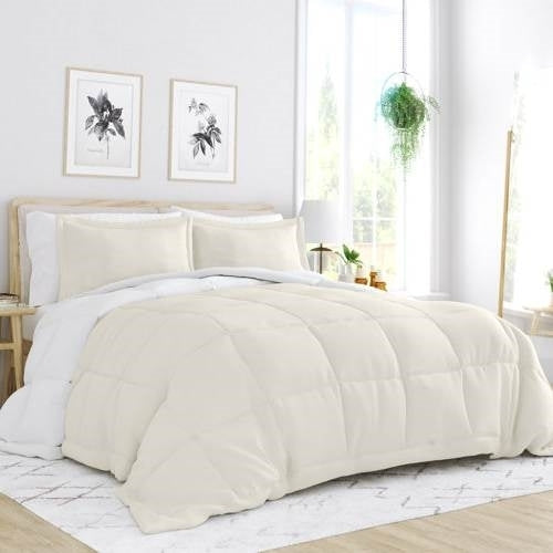 Full/Queen size 3-Piece Microfiber Reversible Comforter Set in White and Cream LuxuryLifeWay Online Store