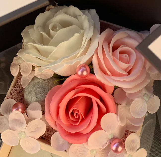 Mother's Day Rose Gift Box LadyShow.Store