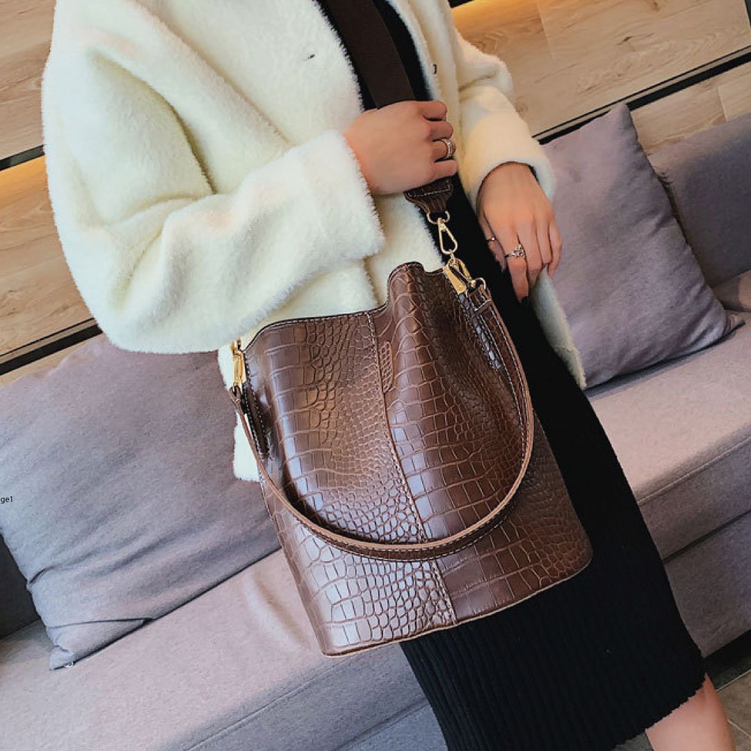 Blake Shoulder Bag -Chocolate Croc LadyShow.Store