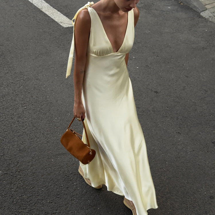 V-neck Sexy Backless Sleeveless Dress With Tie NorixaFashion.com