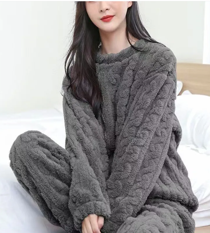 Winter Coral Velvet Pajama Set – Warm Pullover & Pants Pi-Mart