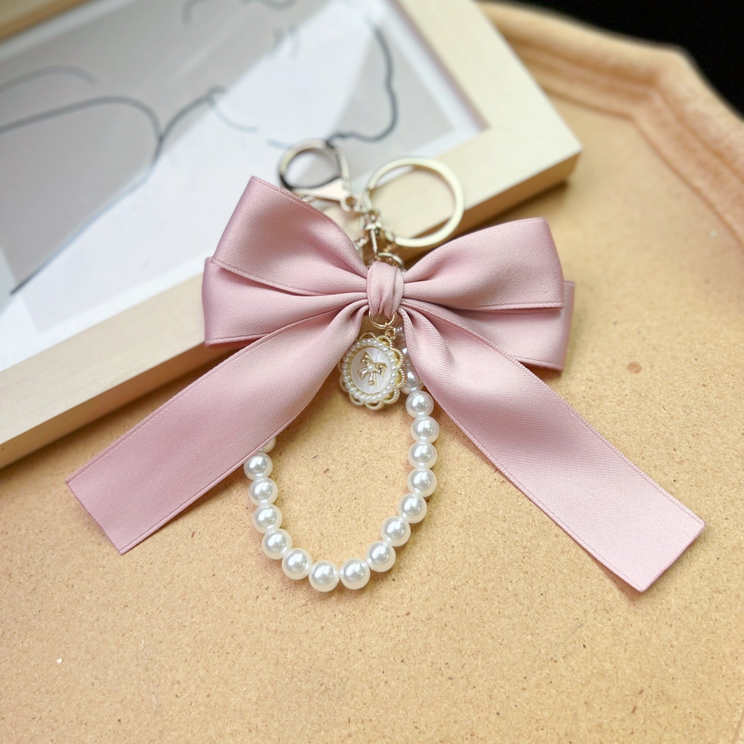 Bow Pearl Metal Keychains Decoration LadyShow.Store