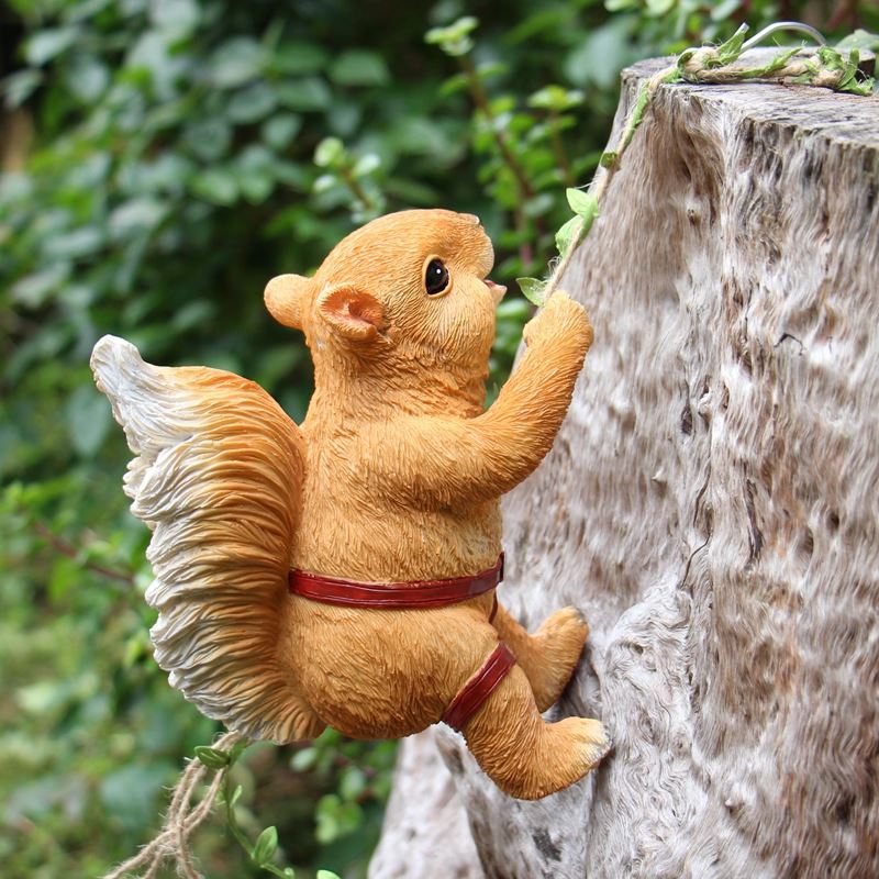 Outdoor Garden Decoration with Cute Squirrel Planters Pi-Mart