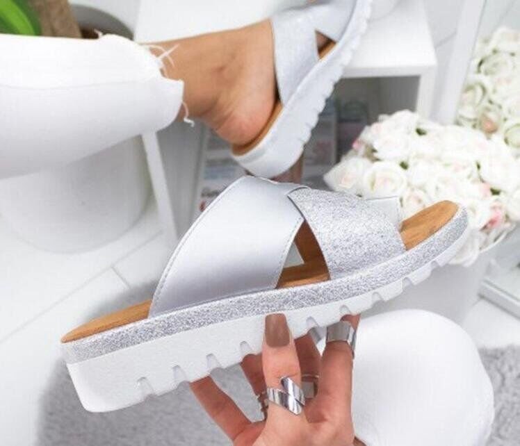Solid Color Set Toe Beach Slippers Women's Summer Outdoor Sandals And Slippers LadyShow.Store