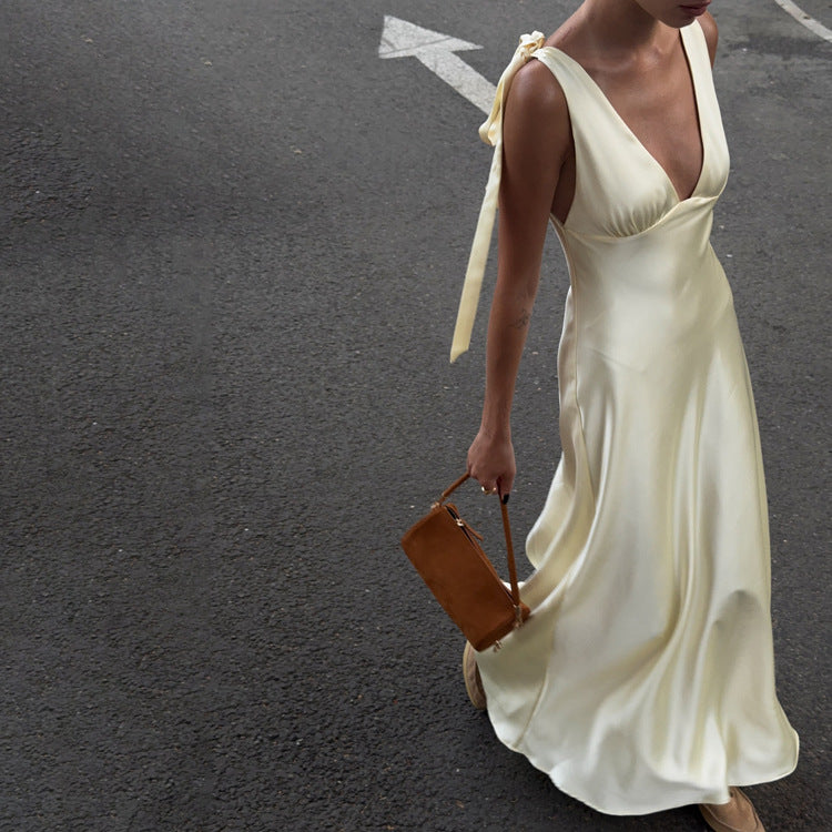 V-neck Sexy Backless Sleeveless Dress With Tie NorixaFashion.com