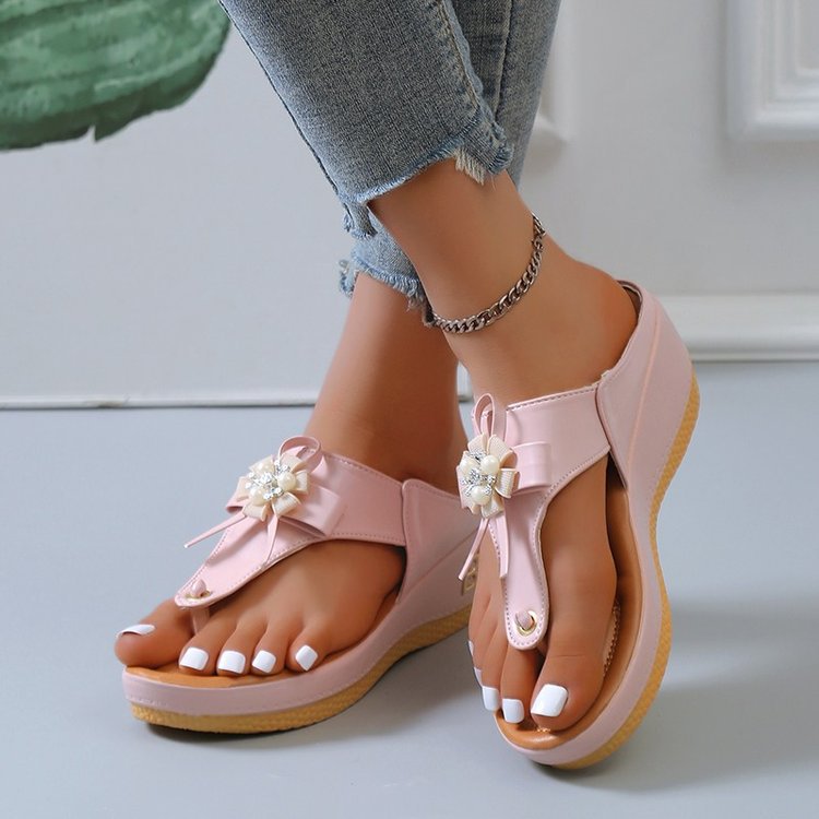 Women's European And America Flower Flip Flops Large Size Beach Shoes LadyShow.Store