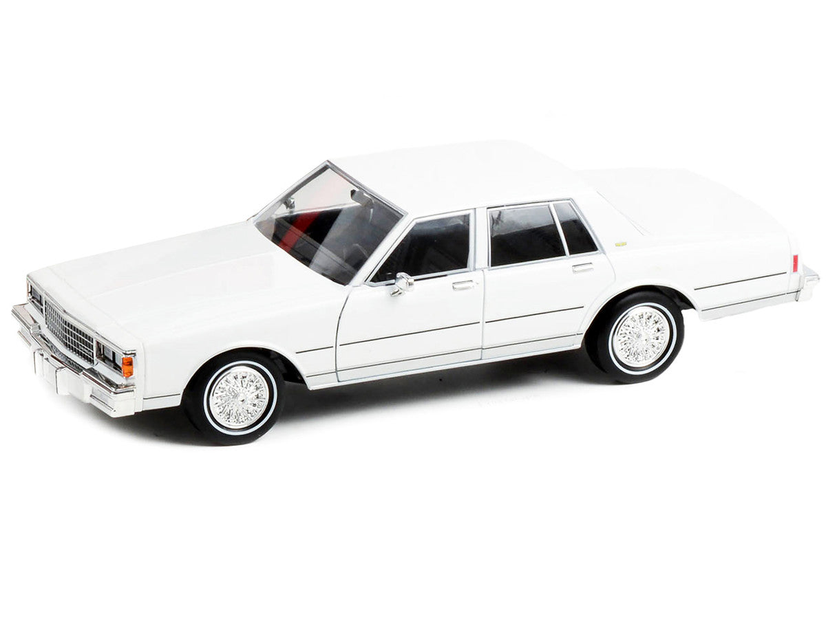 1980 Chevrolet Caprice Classic White "The A-Team" (1983-1987) TV Series "Artisan Collection" 1/18 Diecast Model Car by Greenlight LuxuryLifeWay Online Store