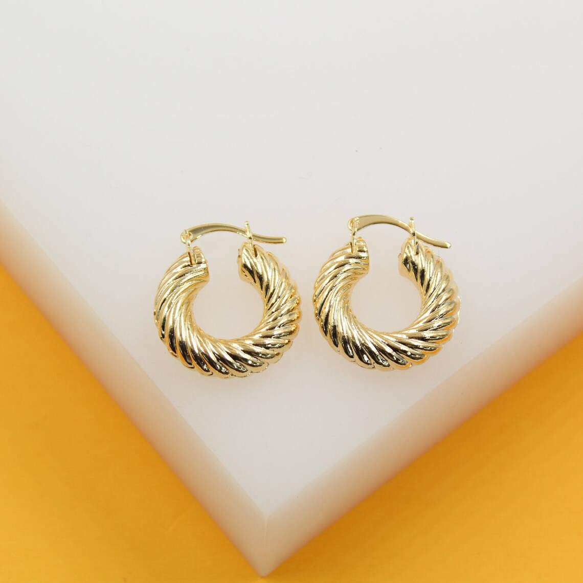 18K Gold Filled Croissant Twist Hoops Earrings (K61) LuxuryLifeWay Online Store