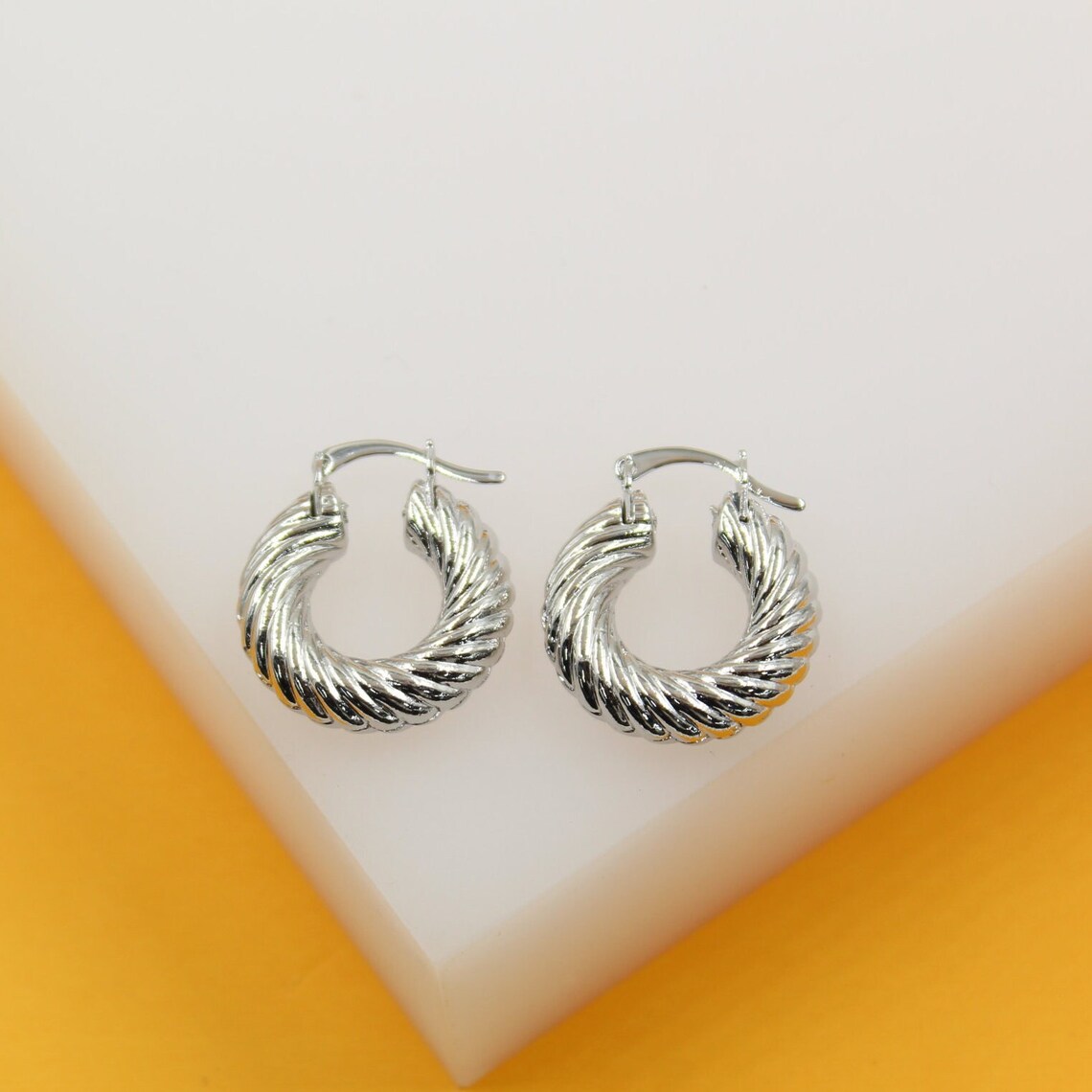 18K Gold Filled Croissant Twist Hoops Earrings (K61) LuxuryLifeWay Online Store