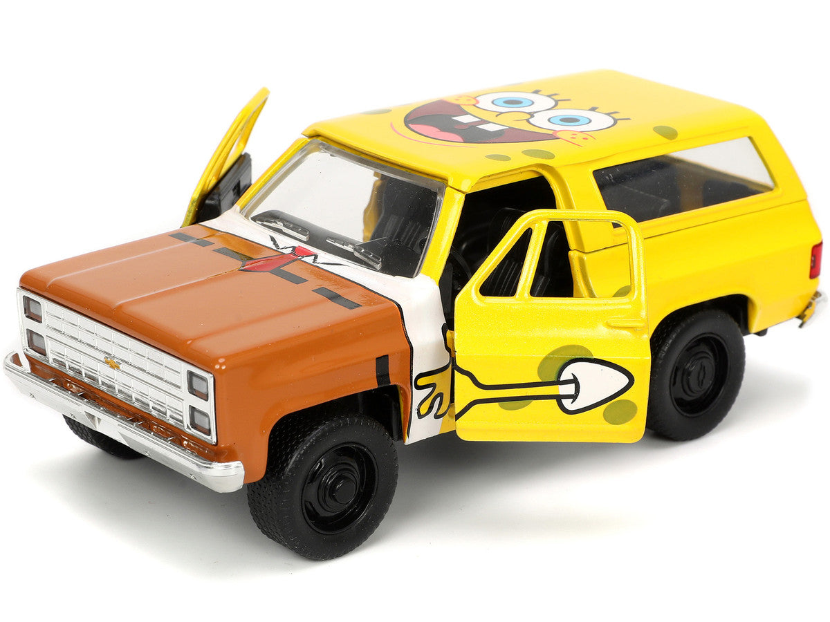 1980 Chevrolet K5 Blazer with SpongeBob SquarePants Diecast Figurine "Hollywood Rides" Series 1/32 Diecast Model Car by Jada LuxuryLifeWay Online Store