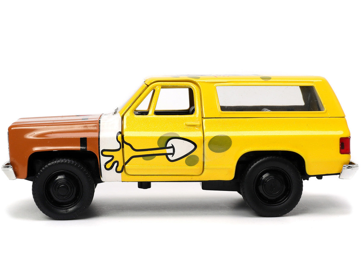 1980 Chevrolet K5 Blazer with SpongeBob SquarePants Diecast Figurine "Hollywood Rides" Series 1/32 Diecast Model Car by Jada LuxuryLifeWay Online Store