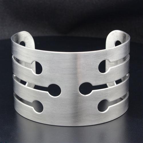 LO1947 - High polished (no plating) Stainless Steel Bangle with No Stone LuxuryLifeWay Online Store