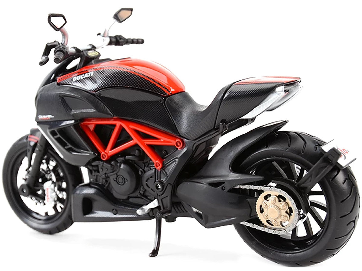 Ducati Diavel Red and Carbon 1/12 Diecast Motorcycle Model by Maisto LuxuryLifeWay Online Store