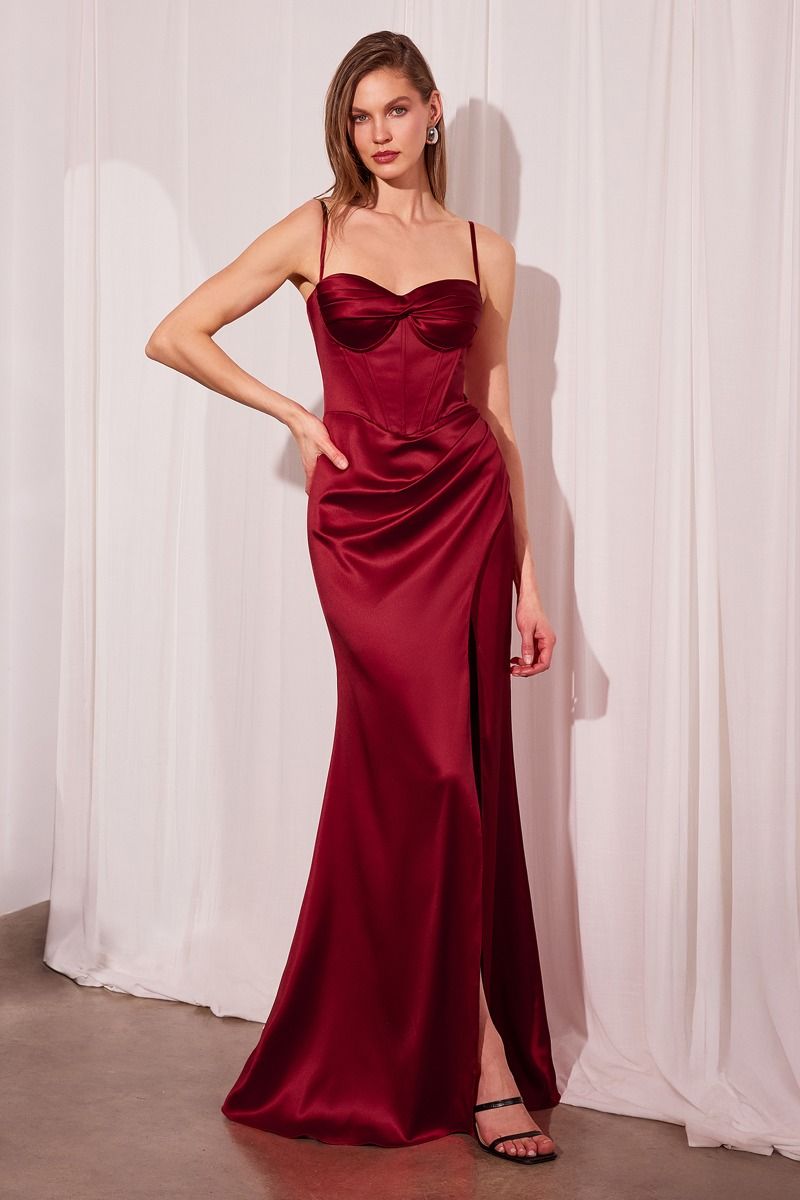 Fitted Dress With A Sweetheart Neckline And Thin Straps LuxuryLifeWay Online Store