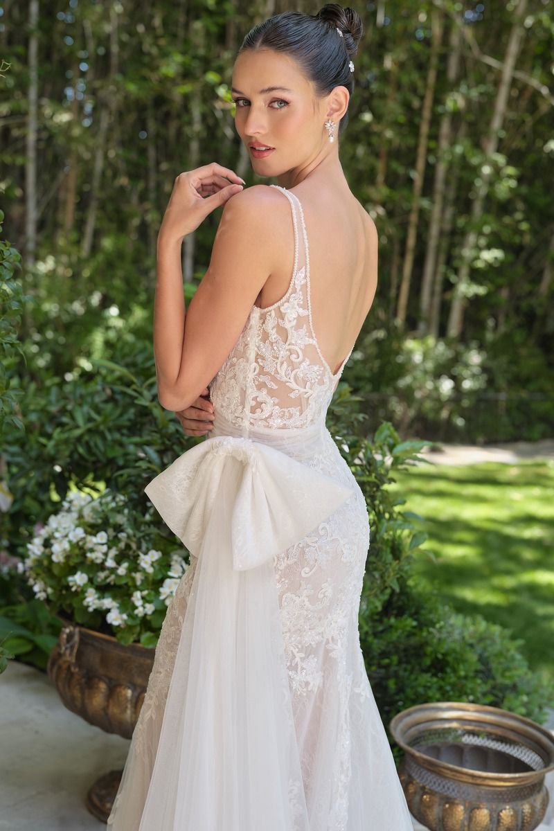 Embroidered Lace Mermaid Bridal Gown with Tulle Bow Train LuxuryLifeWay Online Store