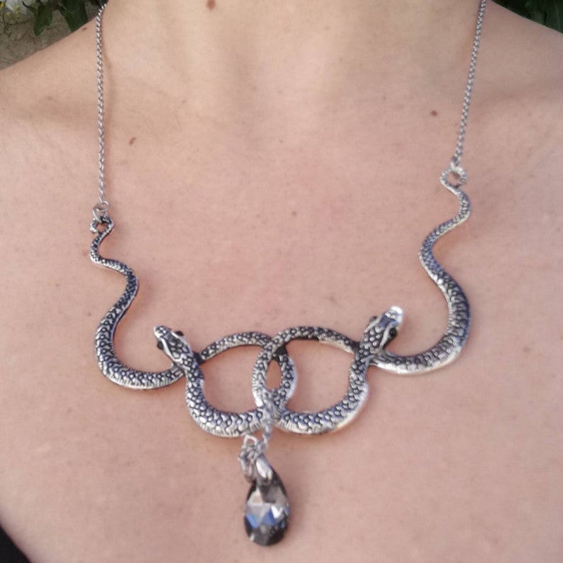 Snake Necklace with Crystal Pi-Mart