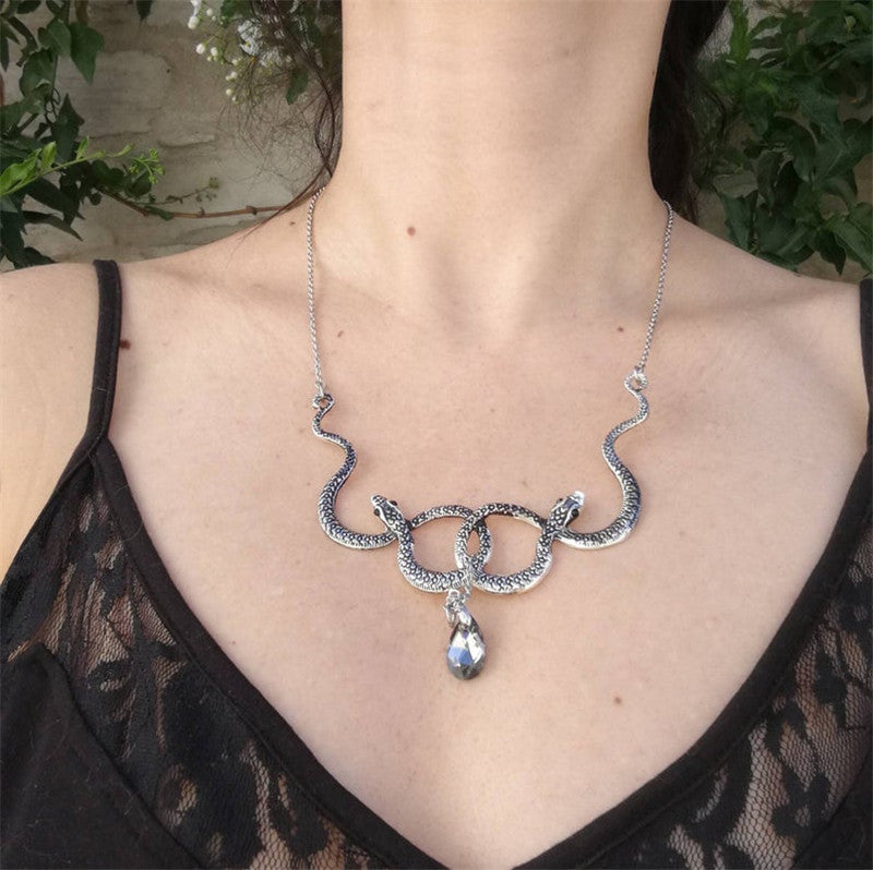 Snake Necklace with Crystal Pi-Mart